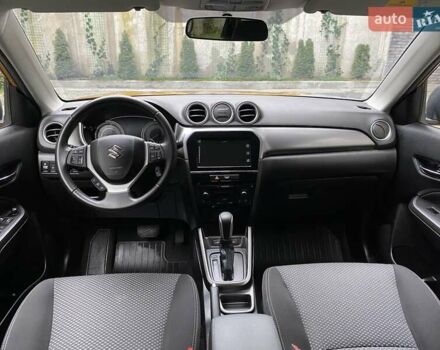 Сузуки Витара 2019 в Хмельницком на Automoto.ua Желтый Сузуки Витара, объемом двигателя 1 л и пробегом 78 тыс. км за 15999 $, фото 1 на Automoto.ua