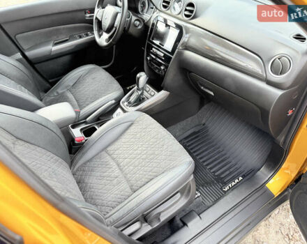 Желтый Сузуки Витара, объемом двигателя 1.37 л и пробегом 141 тыс. км за 17800 $, фото 27 на Automoto.ua