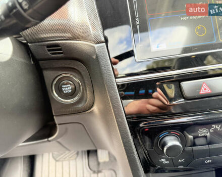 Желтый Сузуки Витара, объемом двигателя 1.37 л и пробегом 141 тыс. км за 17800 $, фото 57 на Automoto.ua