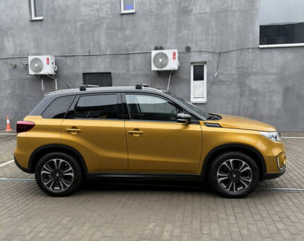 Желтый Сузуки Витара, объемом двигателя 1.4 л и пробегом 96 тыс. км за 19000 $, фото 7 на Automoto.ua