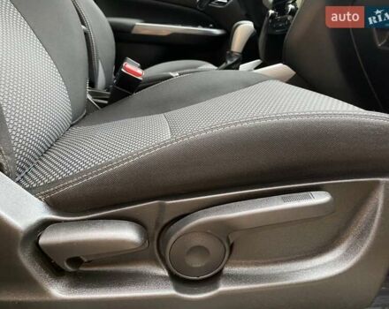 Сузуки Витара 2019 в Хмельницком на Automoto.ua Желтый Сузуки Витара, объемом двигателя 1 л и пробегом 78 тыс. км за 15999 $, фото 57 на Automoto.ua