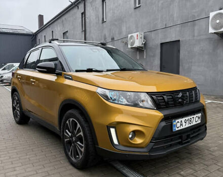 Желтый Сузуки Витара, объемом двигателя 1.4 л и пробегом 96 тыс. км за 19000 $, фото 5 на Automoto.ua