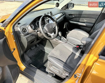 Желтый Сузуки Витара, объемом двигателя 1.37 л и пробегом 141 тыс. км за 17800 $, фото 45 на Automoto.ua
