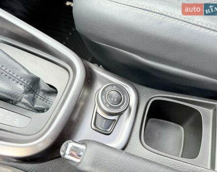 Желтый Сузуки Витара, объемом двигателя 1.37 л и пробегом 141 тыс. км за 17800 $, фото 52 на Automoto.ua