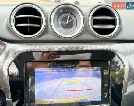 Желтый Сузуки Витара, объемом двигателя 1.37 л и пробегом 141 тыс. км за 17800 $, фото 7 на Automoto.ua