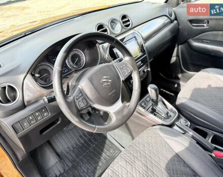 Желтый Сузуки Витара, объемом двигателя 1.37 л и пробегом 141 тыс. км за 17800 $, фото 55 на Automoto.ua