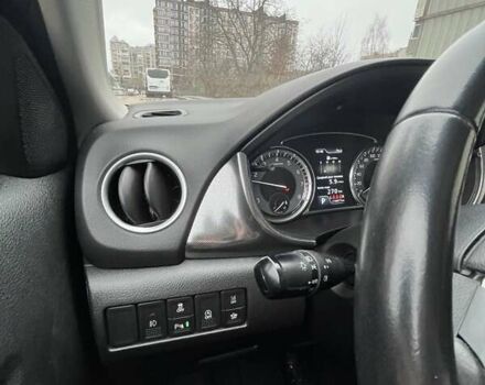 Желтый Сузуки Витара, объемом двигателя 1 л и пробегом 129 тыс. км за 15000 $, фото 10 на Automoto.ua