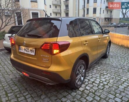 Желтый Сузуки Витара, объемом двигателя 1.59 л и пробегом 29 тыс. км за 19800 $, фото 4 на Automoto.ua