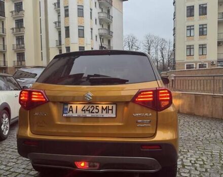 Желтый Сузуки Витара, объемом двигателя 1.59 л и пробегом 29 тыс. км за 19800 $, фото 5 на Automoto.ua