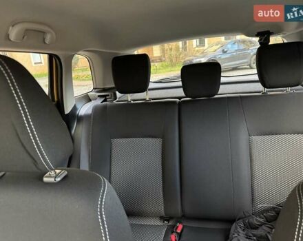 Жовтий Сузукі Вітара, об'ємом двигуна 1.59 л та пробігом 29 тис. км за 20500 $, фото 26 на Automoto.ua