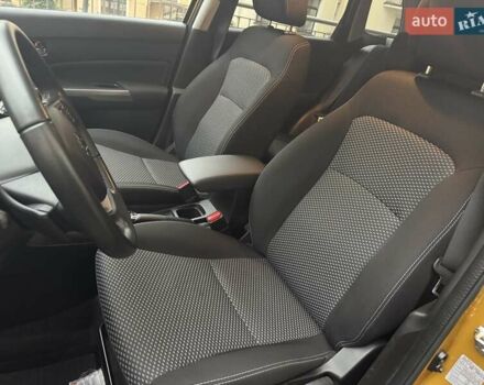 Желтый Сузуки Витара, объемом двигателя 1.59 л и пробегом 29 тыс. км за 19800 $, фото 25 на Automoto.ua