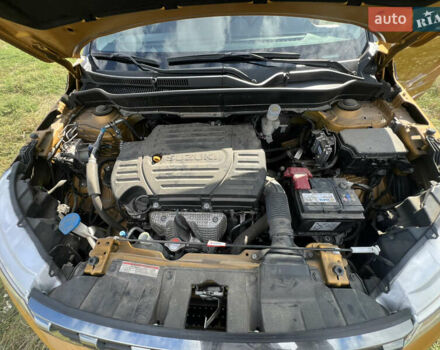 Желтый Сузуки Витара, объемом двигателя 1.6 л и пробегом 20 тыс. км за 18900 $, фото 13 на Automoto.ua