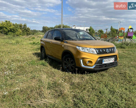 Желтый Сузуки Витара, объемом двигателя 1.6 л и пробегом 20 тыс. км за 18900 $, фото 3 на Automoto.ua