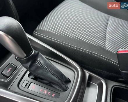 Желтый Сузуки Витара, объемом двигателя 1.37 л и пробегом 1 тыс. км за 19990 $, фото 18 на Automoto.ua