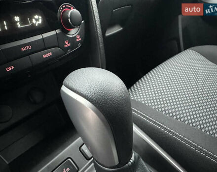 Желтый Сузуки Витара, объемом двигателя 1.37 л и пробегом 1 тыс. км за 17900 $, фото 19 на Automoto.ua