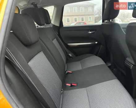 Желтый Сузуки Витара, объемом двигателя 1.37 л и пробегом 1 тыс. км за 19990 $, фото 31 на Automoto.ua