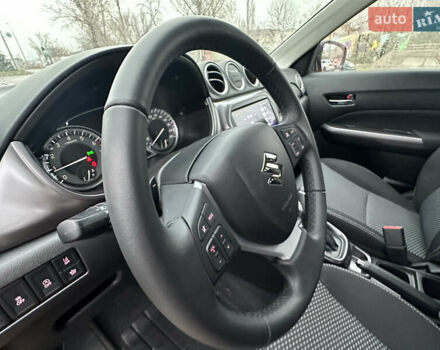 Желтый Сузуки Витара, объемом двигателя 1.37 л и пробегом 1 тыс. км за 17900 $, фото 23 на Automoto.ua