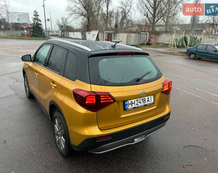 Желтый Сузуки Витара, объемом двигателя 1.37 л и пробегом 1 тыс. км за 19990 $, фото 3 на Automoto.ua