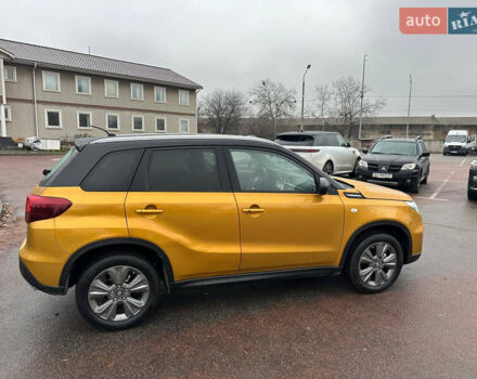 Желтый Сузуки Витара, объемом двигателя 1.37 л и пробегом 1 тыс. км за 19990 $, фото 6 на Automoto.ua