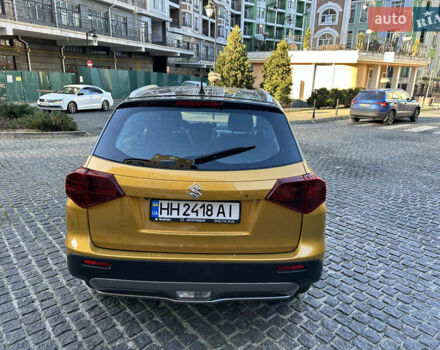 Желтый Сузуки Витара, объемом двигателя 1.37 л и пробегом 1 тыс. км за 17900 $, фото 6 на Automoto.ua