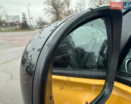 Желтый Сузуки Витара, объемом двигателя 1.37 л и пробегом 1 тыс. км за 19990 $, фото 11 на Automoto.ua