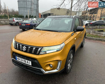 Желтый Сузуки Витара, объемом двигателя 1.37 л и пробегом 1 тыс. км за 19990 $, фото 1 на Automoto.ua