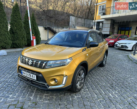 Жовтий Сузукі Вітара, об'ємом двигуна 1.37 л та пробігом 1 тис. км за 17900 $, фото 1 на Automoto.ua