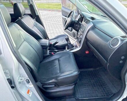 Серый Сузуки Витара, объемом двигателя 2 л и пробегом 230 тыс. км за 6350 $, фото 9 на Automoto.ua