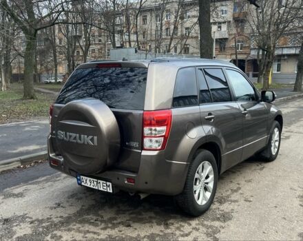 Серый Сузуки Витара, объемом двигателя 2.4 л и пробегом 120 тыс. км за 9800 $, фото 4 на Automoto.ua