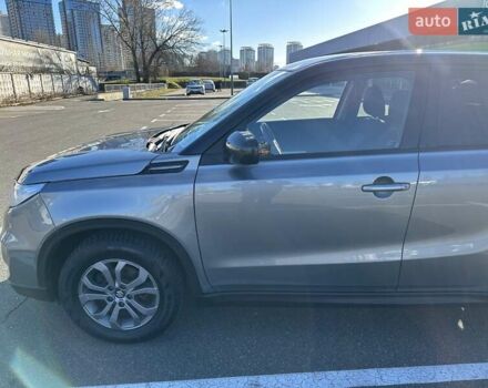 Серый Сузуки Витара, объемом двигателя 1.59 л и пробегом 158 тыс. км за 14800 $, фото 5 на Automoto.ua