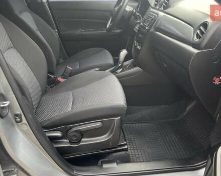 Серый Сузуки Витара, объемом двигателя 1.59 л и пробегом 143 тыс. км за 14308 $, фото 5 на Automoto.ua