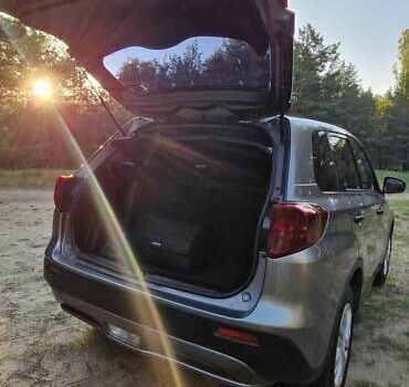 Серый Сузуки Витара, объемом двигателя 1 л и пробегом 150 тыс. км за 13000 $, фото 11 на Automoto.ua