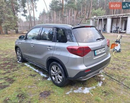 Сірий Сузукі Вітара, об'ємом двигуна 1 л та пробігом 88 тис. км за 17000 $, фото 4 на Automoto.ua