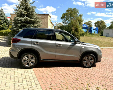 Серый Сузуки Витара, объемом двигателя 1 л и пробегом 92 тыс. км за 12700 $, фото 4 на Automoto.ua