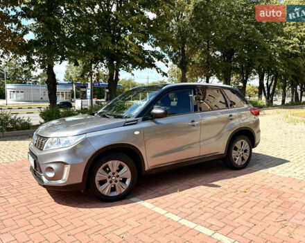 Серый Сузуки Витара, объемом двигателя 1 л и пробегом 92 тыс. км за 12700 $, фото 3 на Automoto.ua