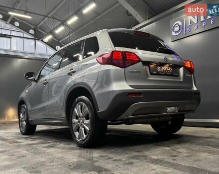 Серый Сузуки Витара, объемом двигателя 1 л и пробегом 58 тыс. км за 17900 $, фото 2 на Automoto.ua