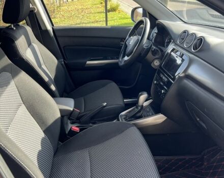 Серый Сузуки Витара, объемом двигателя 1 л и пробегом 50 тыс. км за 15300 $, фото 4 на Automoto.ua