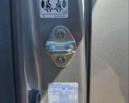 Сірий Сузукі Вітара, об'ємом двигуна 1 л та пробігом 78 тис. км за 11750 $, фото 4 на Automoto.ua