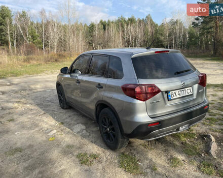 Серый Сузуки Витара, объемом двигателя 1.59 л и пробегом 66 тыс. км за 17999 $, фото 2 на Automoto.ua