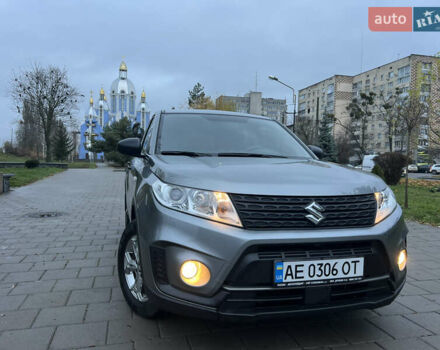Сірий Сузукі Вітара, об'ємом двигуна 1.59 л та пробігом 11 тис. км за 19900 $, фото 1 на Automoto.ua