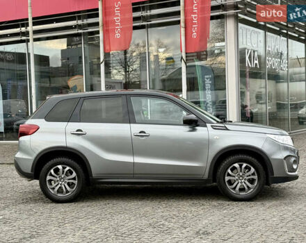 Сірий Сузукі Вітара, об'ємом двигуна 1.59 л та пробігом 35 тис. км за 19500 $, фото 11 на Automoto.ua