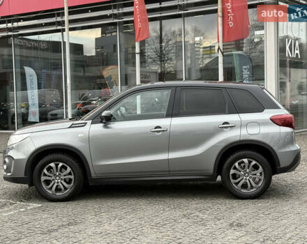 Сірий Сузукі Вітара, об'ємом двигуна 1.59 л та пробігом 35 тис. км за 19500 $, фото 10 на Automoto.ua