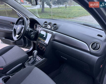 Серый Сузуки Витара, объемом двигателя 1.59 л и пробегом 11 тыс. км за 20400 $, фото 24 на Automoto.ua