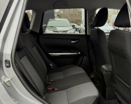 Сірий Сузукі Вітара, об'ємом двигуна 1.59 л та пробігом 35 тис. км за 19500 $, фото 24 на Automoto.ua