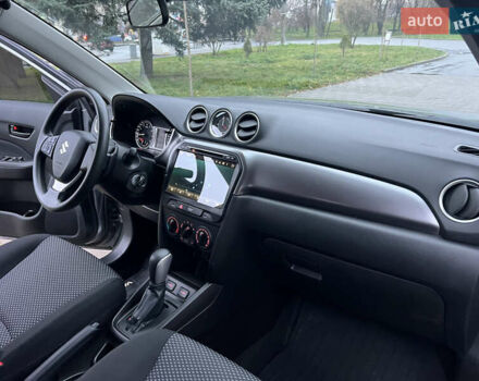 Серый Сузуки Витара, объемом двигателя 1.59 л и пробегом 11 тыс. км за 20400 $, фото 39 на Automoto.ua