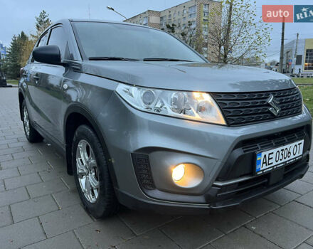 Сірий Сузукі Вітара, об'ємом двигуна 1.59 л та пробігом 11 тис. км за 19900 $, фото 3 на Automoto.ua