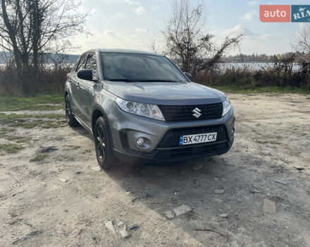 Серый Сузуки Витара, объемом двигателя 1.59 л и пробегом 66 тыс. км за 17999 $, фото 1 на Automoto.ua