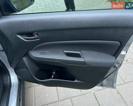 Сірий Сузукі Вітара, об'ємом двигуна 1.59 л та пробігом 11 тис. км за 19900 $, фото 43 на Automoto.ua