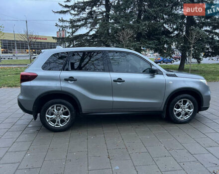 Сірий Сузукі Вітара, об'ємом двигуна 1.59 л та пробігом 11 тис. км за 19900 $, фото 15 на Automoto.ua