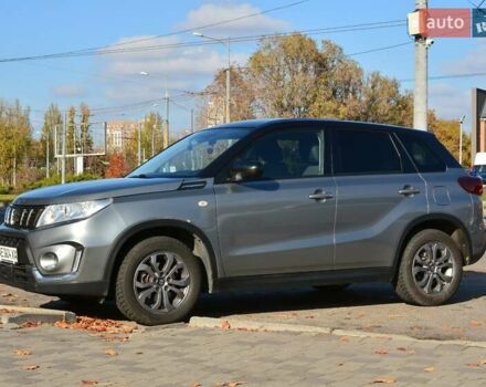 Сірий Сузукі Вітара, об'ємом двигуна 1.59 л та пробігом 35 тис. км за 19500 $, фото 3 на Automoto.ua